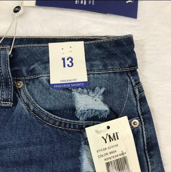 NWT YMI dream jean medium wash distressed short 13 - Picture 8 of 12